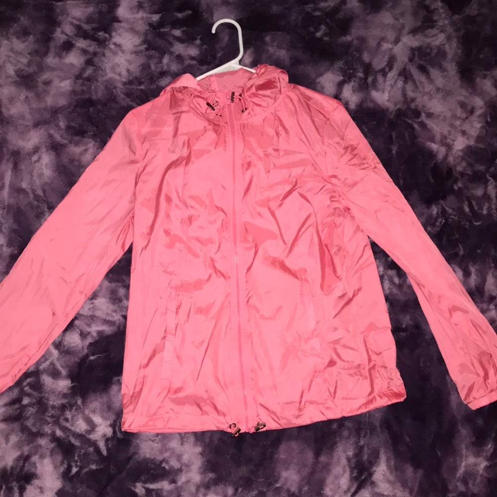 vibrant pink windbreaker🌺☂️
